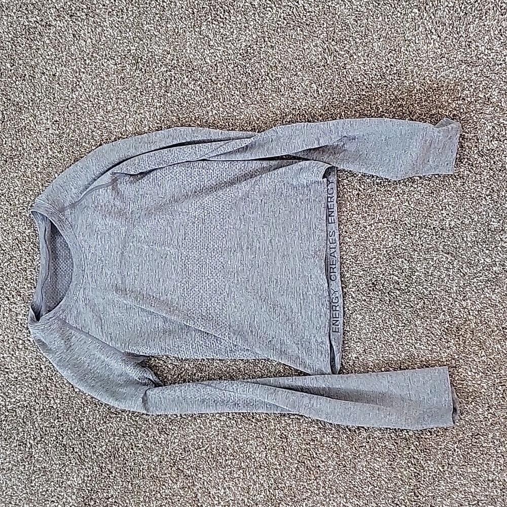 Lululemon grey long-sleeved swiftly